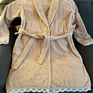 New never used - Restoration Hardware Terry Robe with  lace - M/L. Blush Pink